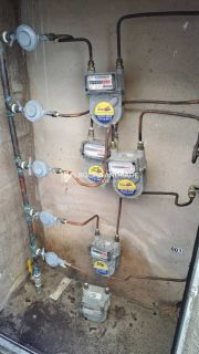 Ótimo Apartamento 2/4, Varanda, Térreo, na Aliomar Baleeiro