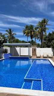 Casa de Condomínio Para Vender com 6 quartos 6 suítes no bairro Guarajuba em Camaçari