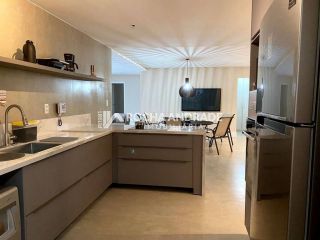 Casa de Condomínio Para Vender com 6 quartos 6 suítes no bairro Guarajuba em Camaçari