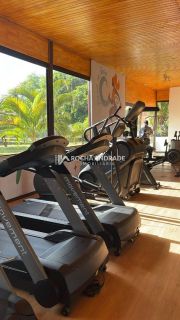 Casa de Condomínio Para Vender com 6 quartos 6 suítes no bairro Guarajuba em Camaçari