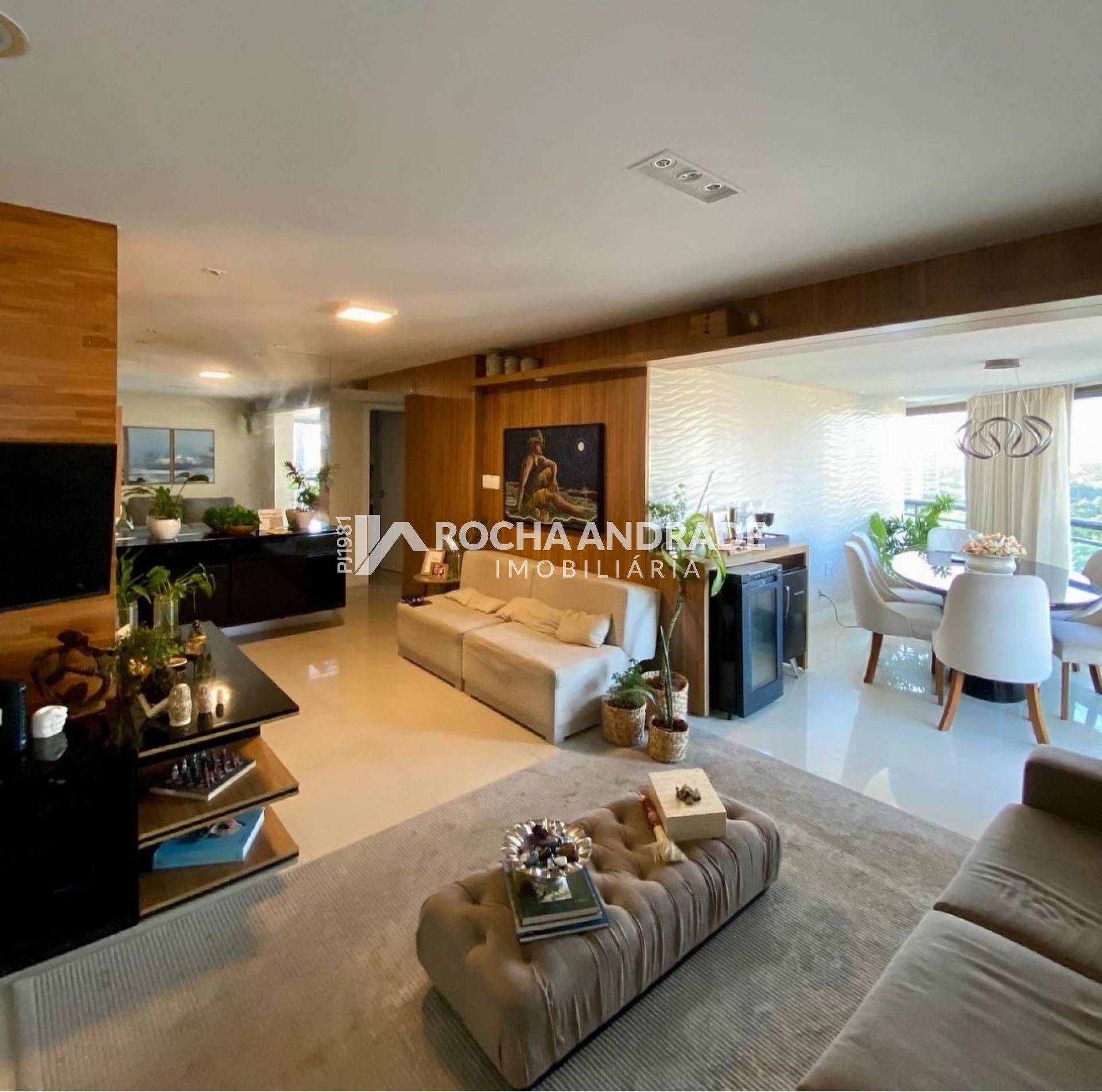 Apartamento 3 suítes 3 vagas Colina A