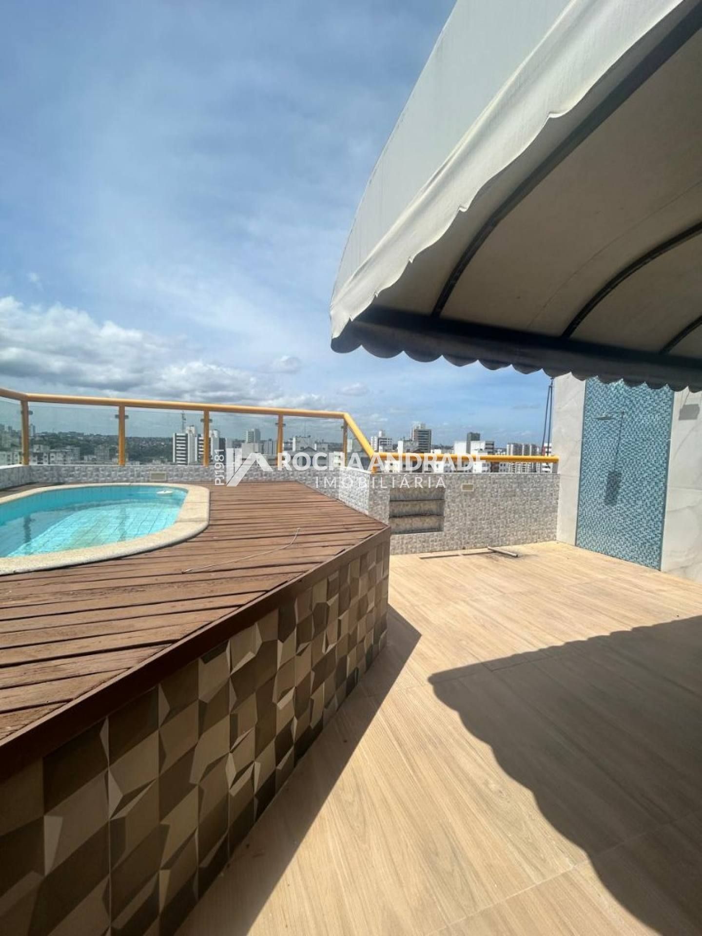 Apartamento Para Vender com 3 quartos 2 suítes no bairro Imbui em Salvador