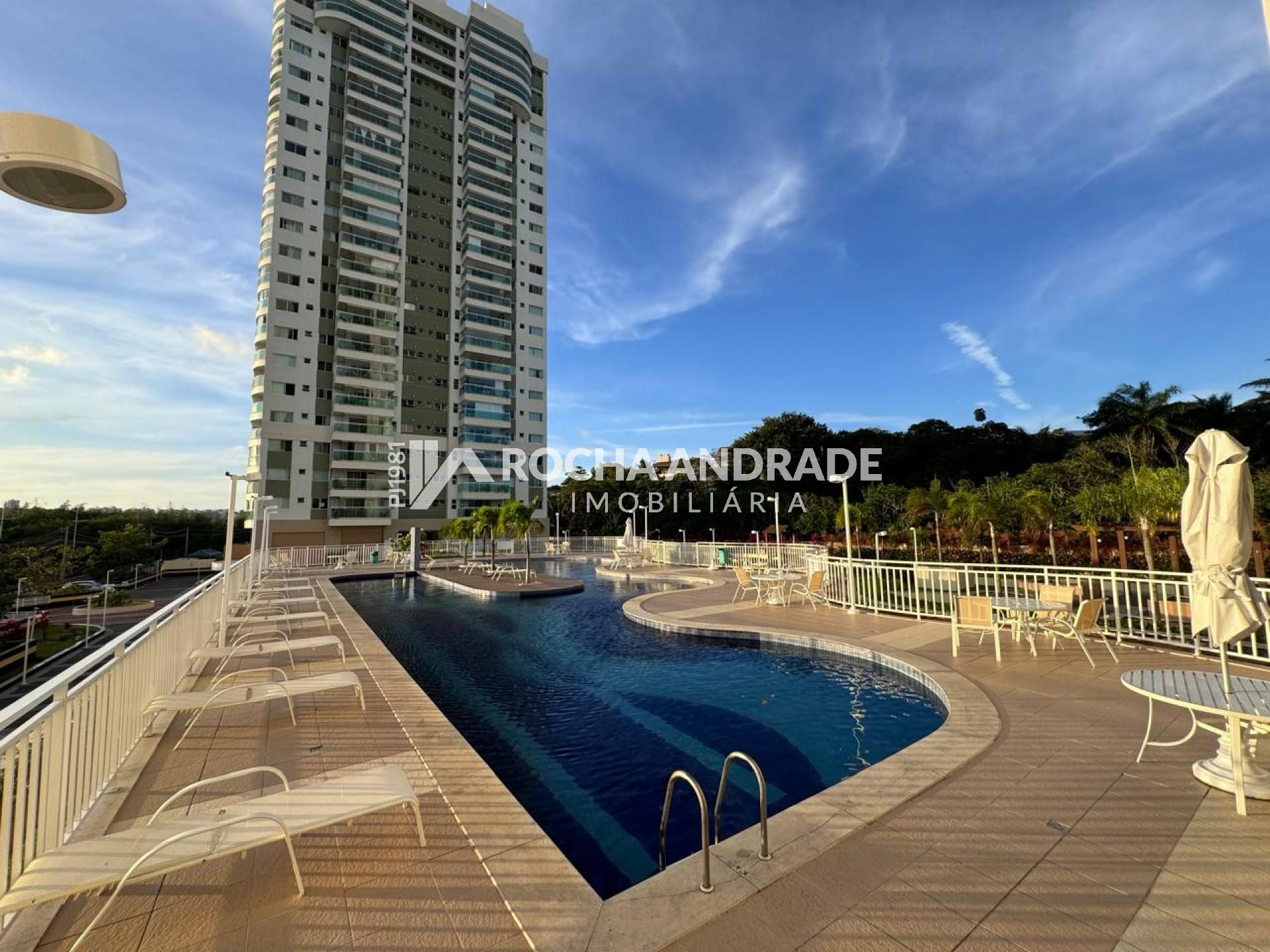 Apartamento 4 suites com infra estrutura completa, Patamares Salvador - BA