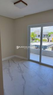 Casa de Condomínio Para Vender com 6 suítes em Guarajuba.