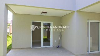 Casa de Condomínio Para Vender com 6 suítes em Guarajuba.