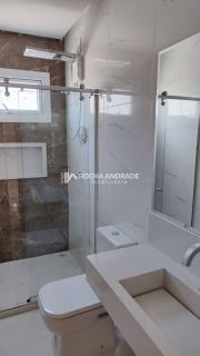 Casa de Condomínio Para Vender com 6 suítes em Guarajuba.