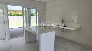 Casa de Condomínio Para Vender com 6 suítes em Guarajuba.