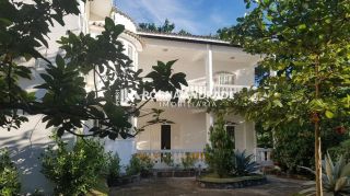 Casa com 7 dormitorios a venda, 660 m² por R$ 2.300.000,00 - Recreio Ipitanga - Lauro de Freitas/BA