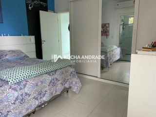 Casa de Condomínio Para Vender com 4 quartos 4 suítes no bairro Abrantes em Camaçari