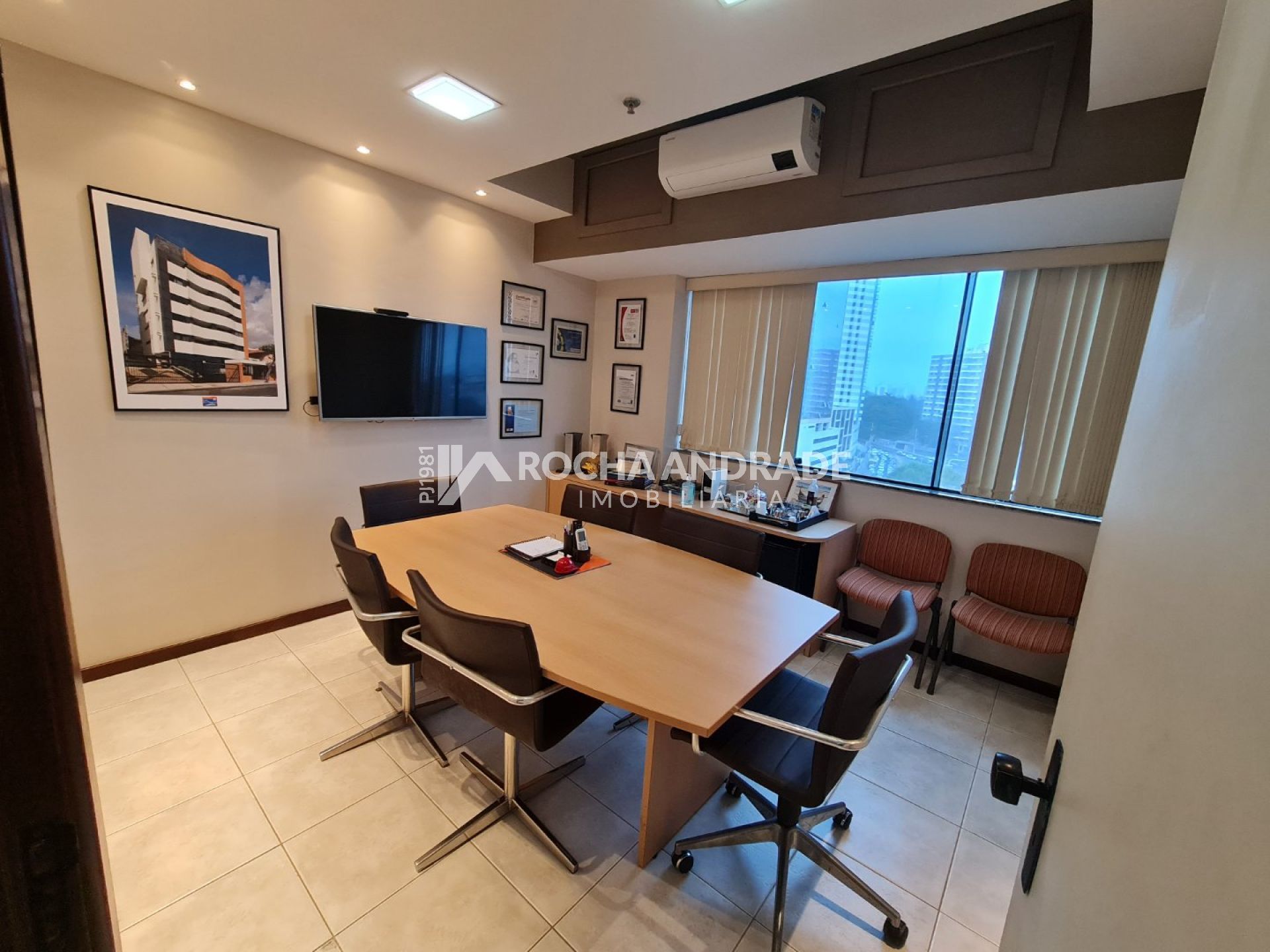 Sala na ACM para Venda, 70M², 2 VAGAS.