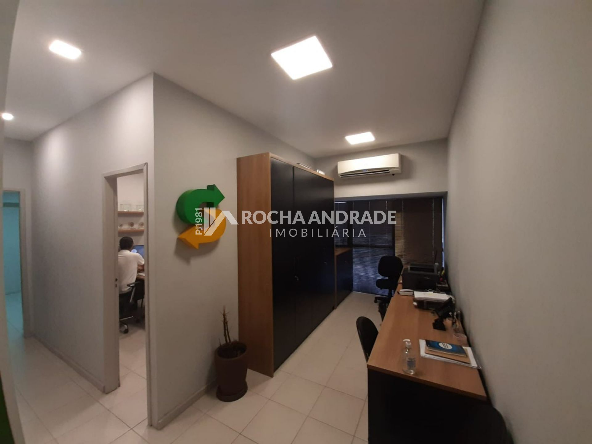 Sala Comercial Para Vender no bairro Parque Bela Vista em Salvador