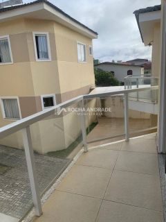 Casa Para Vender com 4 quartos 3 suítes no bairro Ipitanga em Lauro De Freitas