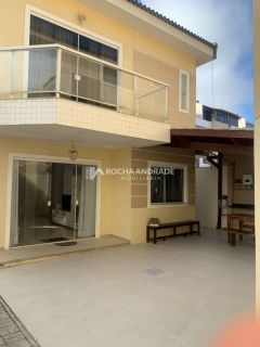 Casa Para Vender com 4 quartos 3 suítes no bairro Ipitanga em Lauro De Freitas