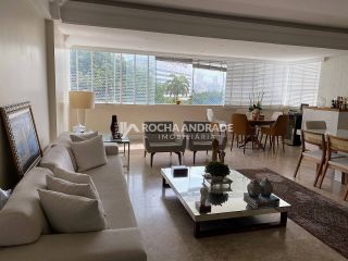 Apartamento Para Vender com 4 quartos 1 suíte no bairro Campo Grande em Salvador