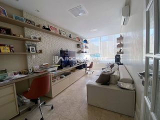 Apartamento Para Vender com 4 quartos 1 suíte no bairro Campo Grande em Salvador