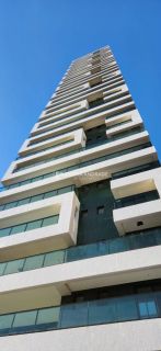 Apartamento Para Vender com 4 quartos 4 suítes no bairro Caminho das Árvores em Salvador