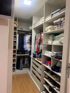 Casa Para Vender com 4 quartos 1 suítes no bairro Centro em Lauro De Freitas