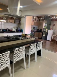 Casa Para Vender com 4 quartos 1 suítes no bairro Centro em Lauro De Freitas