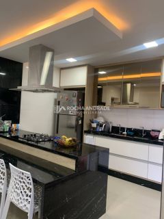 Casa Para Vender com 4 quartos 1 suítes no bairro Centro em Lauro De Freitas