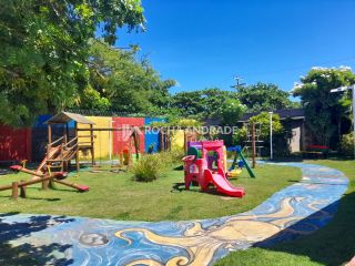 Casa de Condomínio Para Vender com 4 quartos 2 suítes no bairro Itapuã em Salvador