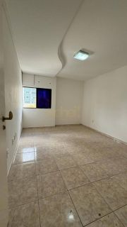 Apartamento no 1º andar do Edifício Santa Ana