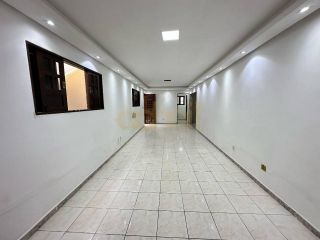 Casa Para Vender com 4 quartos 2 suítes