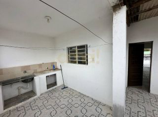 Casa Para Vender com 4 quartos 2 suítes