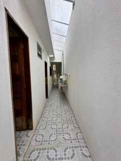 Casa Para Vender com 4 quartos 2 suítes