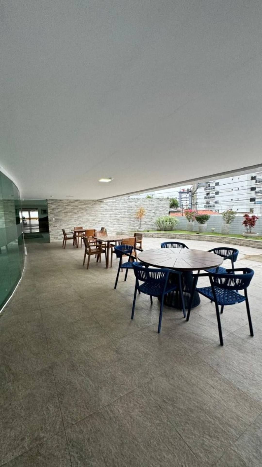 Edifício River Place, 4 quartos e quatro banheiros no Maurício de Nassau.