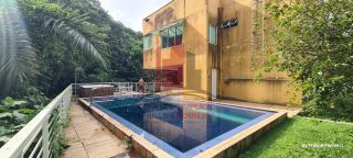 Casa em Aldeia com Vista para Mata 5 Suítes Piscina e Espaço Gourmet