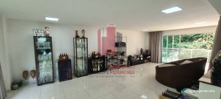 Casa em Aldeia com Vista para Mata 5 Suítes Piscina e Espaço Gourmet