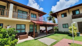 Bangalô com 2 Suites e 2 Quartos com Piscina Privativa