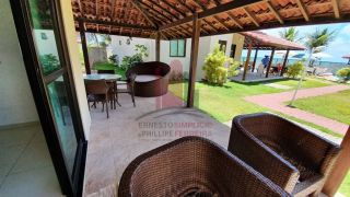 Bangalô com 2 Suites e 2 Quartos com Piscina Privativa