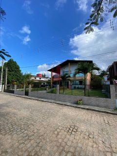 Bela Casa em Cond. em Aldeia com 280m² 3 Suítes