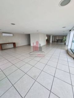 Apartamento na Avenida Boa Viagem com 149m 3 Quartos