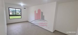 Casa com 4 Suítes em Condomínio em Aldeia