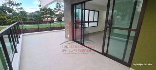 Casa com 4 Suítes em Condomínio em Aldeia