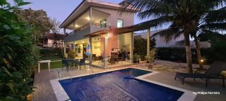 Casa em Condomínio Fechado em Aldeia com Piscina