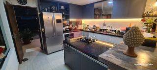 Casa em Condomínio Fechado em Aldeia com Piscina