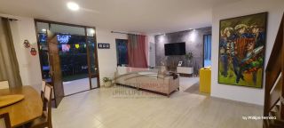 Casa em Condomínio Fechado em Aldeia com Piscina