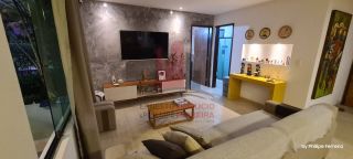 Casa em Condomínio Fechado em Aldeia com Piscina