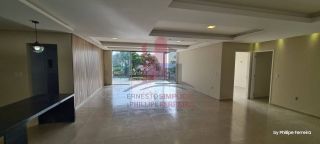 Casa em Condomínio com 4 Quartos Piscina e Bela Vista