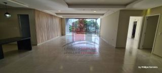 Casa em Condomínio com 4 Quartos Piscina e Bela Vista