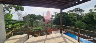 Casa em Condomínio com 4 Quartos Piscina e Bela Vista