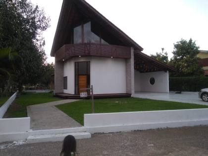 Venda/Locação Casa em Condomínio em Aldeia 3 Quarto sendo 2 Suítes