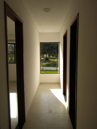 Venda/Locação Casa em Condomínio em Aldeia 3 Quarto sendo 2 Suítes