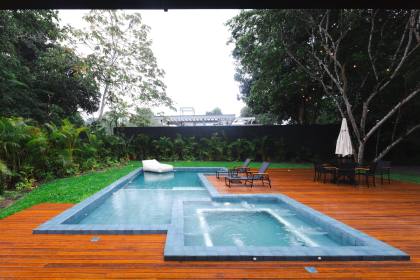 Belíssima Casa em Condomínio em Aldeia 5 suítes 720m com surpreende área de lazer