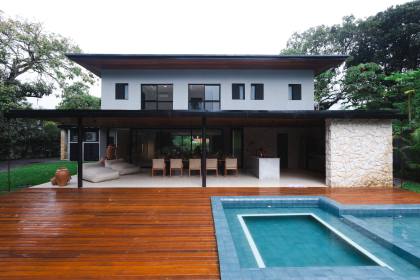 Belíssima Casa em Condomínio em Aldeia 5 suítes 720m com surpreende área de lazer