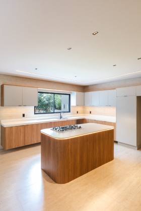 Belíssima Casa em Condomínio em Aldeia 5 suítes 720m com surpreende área de lazer