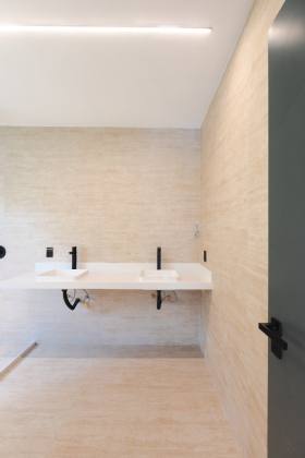 Belíssima Casa em Condomínio em Aldeia 5 suítes 720m com surpreende área de lazer